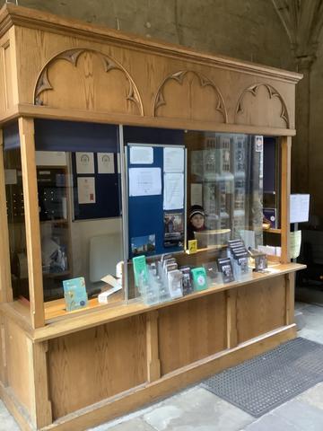 Photograph of Bodleian Library ticket office before renovations