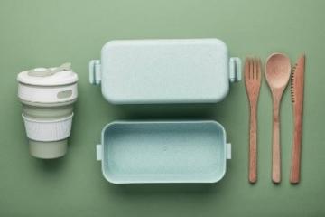 Reusable containers Reusable coffee cup, lunch box and wooden cutlery
